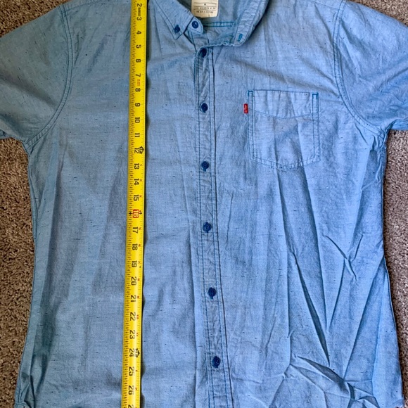 Levi’s Blue Button Down Shirt - Picture 5 of 5